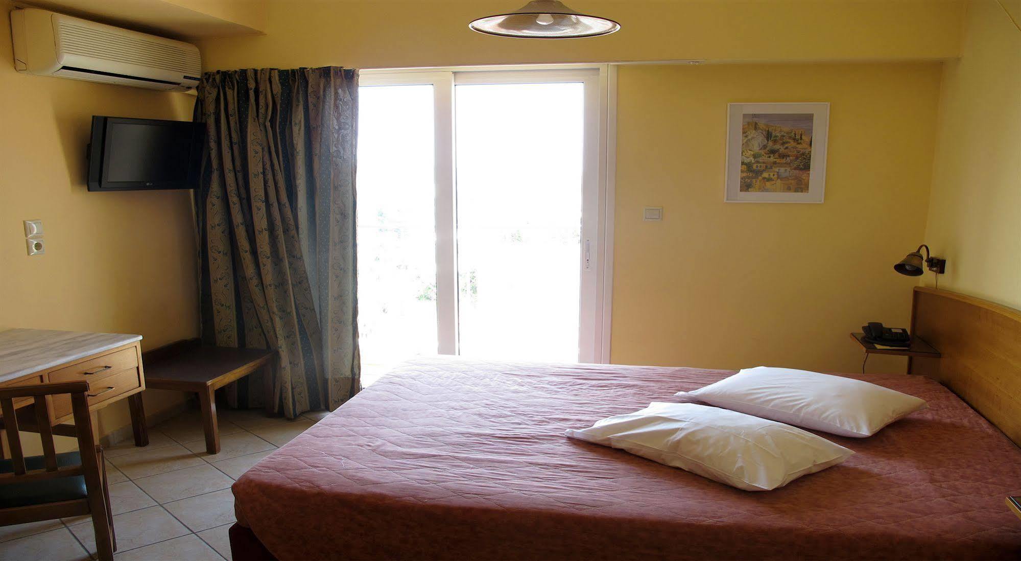 אתונה Evripides Hotel מראה חיצוני תמונה